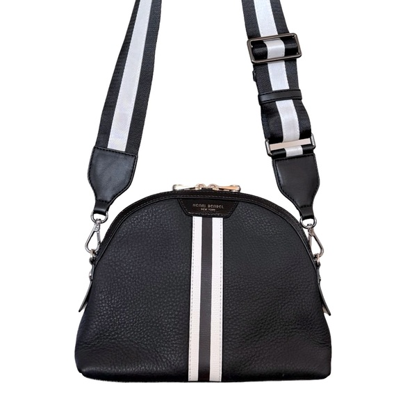 henri bendel Handbags - Henri Bendel New York West 57th Striped Cross Body Bag Black & White Unique!
